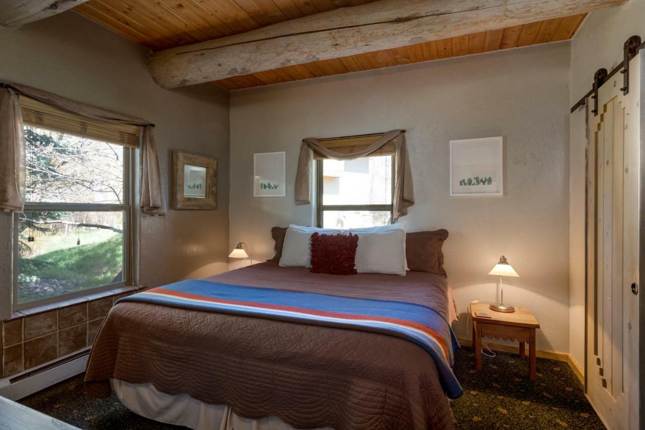 Mariposa Lodge Bed And Breakfast Steamboat Springs Exterior photo